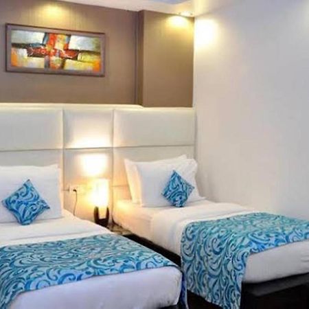 Hotel Elegance New Delhi Extérieur photo