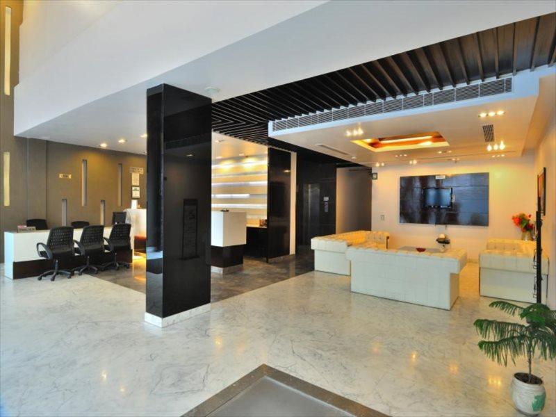 Hotel Elegance New Delhi Extérieur photo