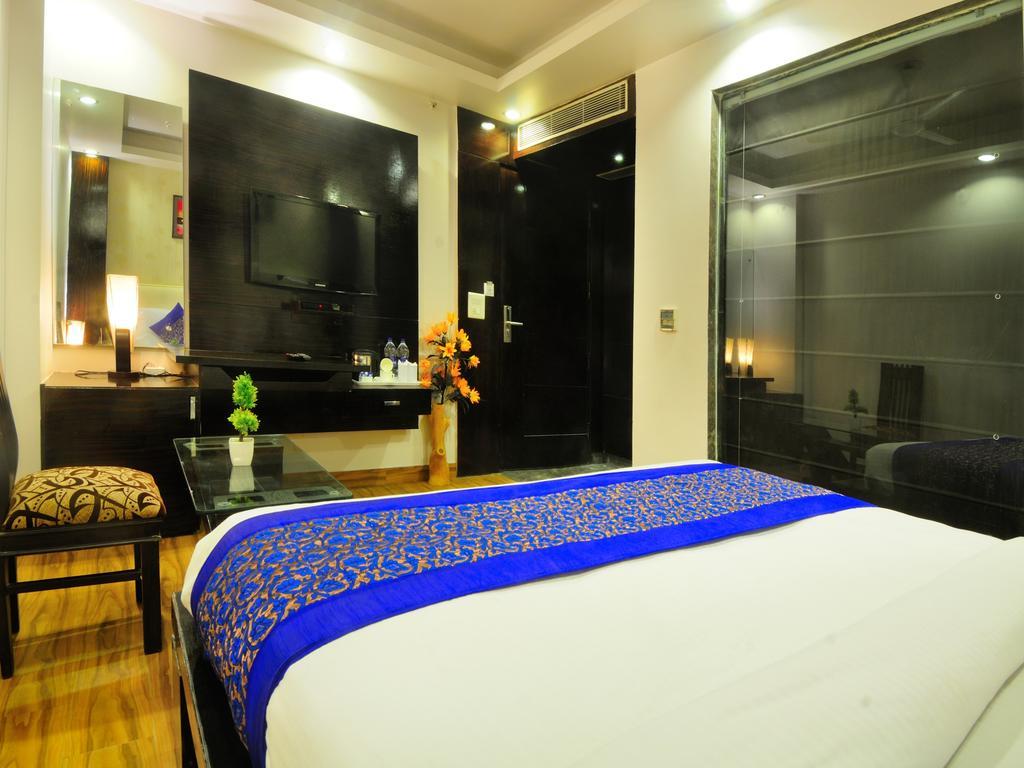 Hotel Elegance New Delhi Extérieur photo