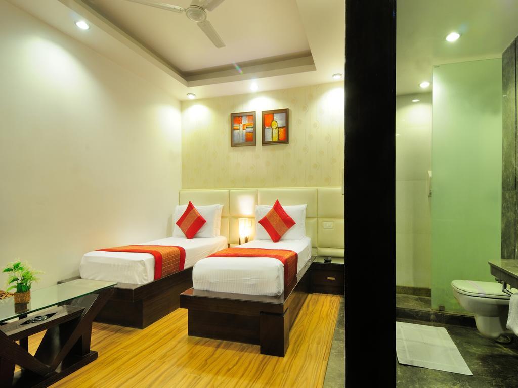 Hotel Elegance New Delhi Extérieur photo