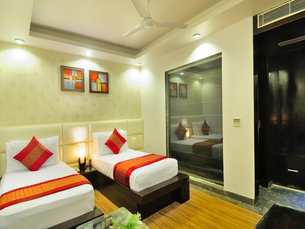 Hotel Elegance New Delhi Extérieur photo
