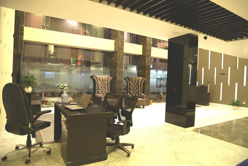 Hotel Elegance New Delhi Extérieur photo