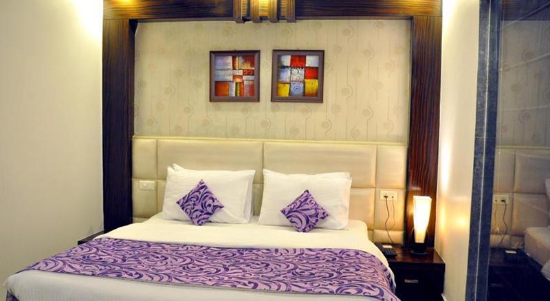 Hotel Elegance New Delhi Extérieur photo