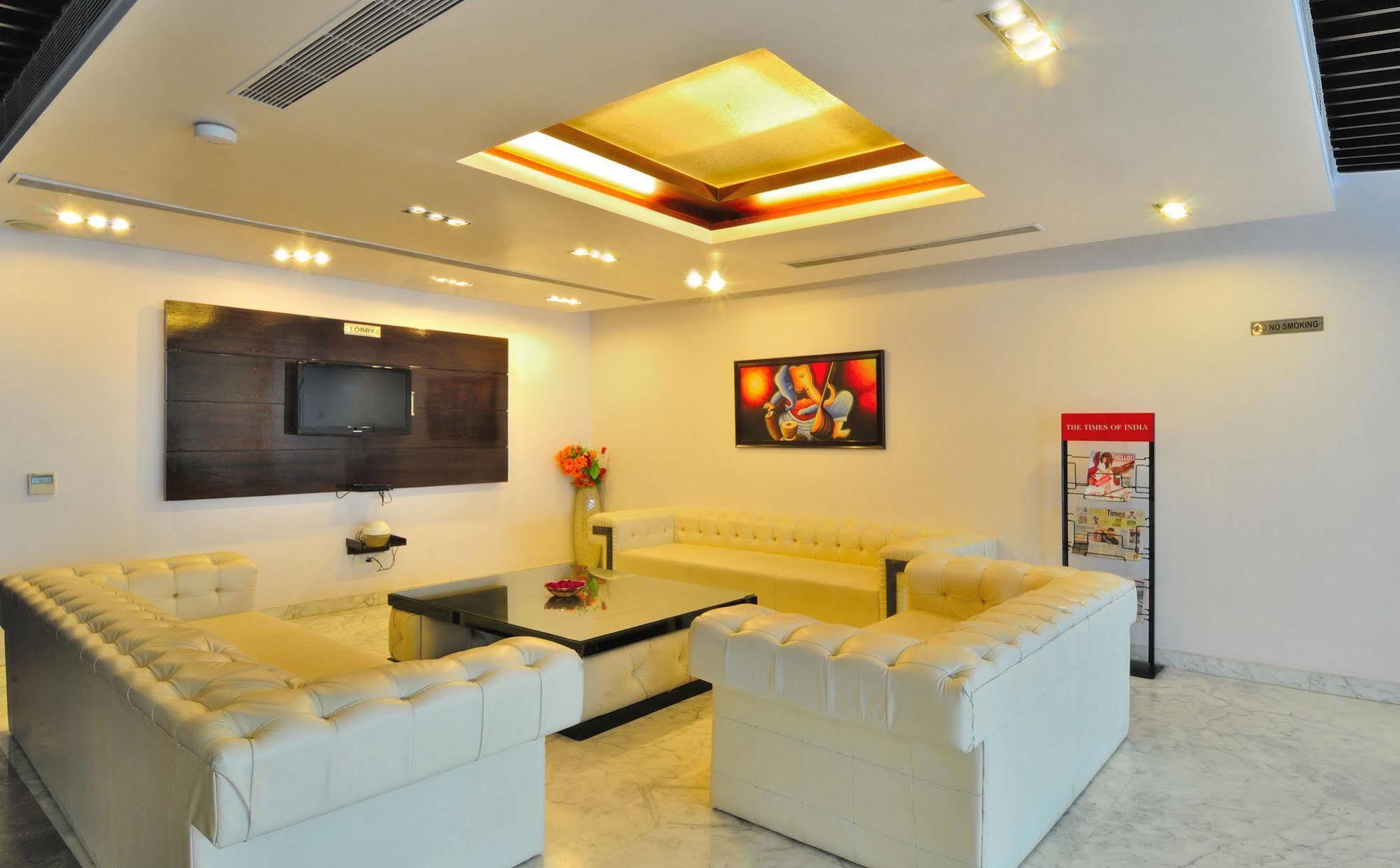 Hotel Elegance New Delhi Extérieur photo